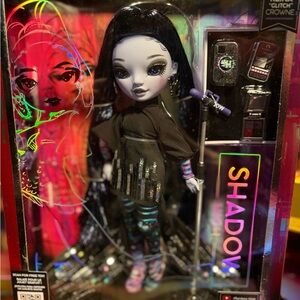 Shadow High Fashion Doll Reina “Glitch” Crowne
